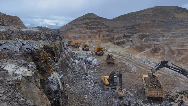 Mina de cobre Yulong en Xizang